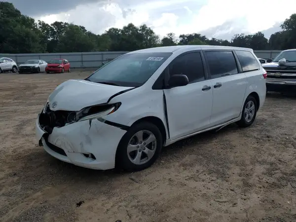 5TDZZ3DC4HS772223 2017 TOYOTA SIENNA - Image 1