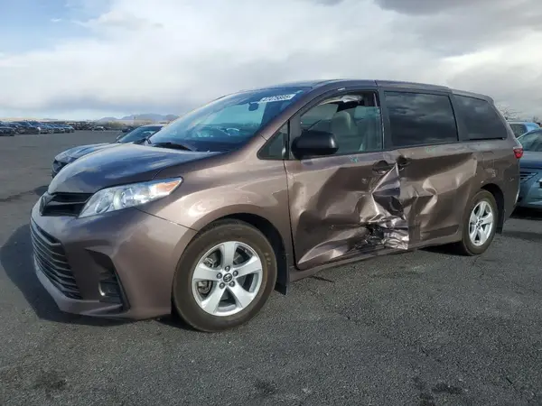 5TDZZ3DC4KS976558 2019 TOYOTA SIENNA - Image 1
