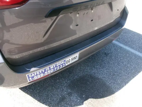 5TDZZ3DC4KS994333 2019 TOYOTA SIENNA - Image 2