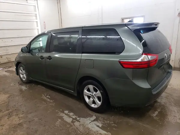 5TDZZ3DC4LS030090 2020 TOYOTA SIENNA - Image 2