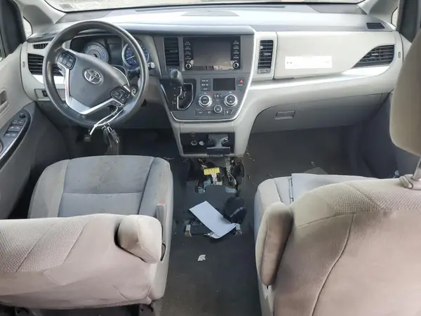 5TDZZ3DC4LS030686 2020 TOYOTA SIENNA - Image 8