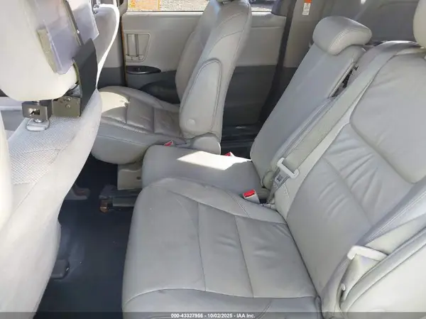 5TDZZ3DC4LS055751 2020 TOYOTA SIENNA - Image 8