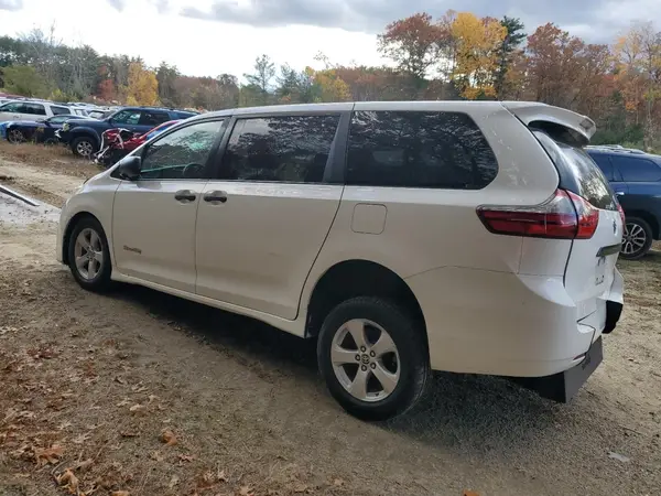 5TDZZ3DC4LS062652 2020 TOYOTA SIENNA - Image 2