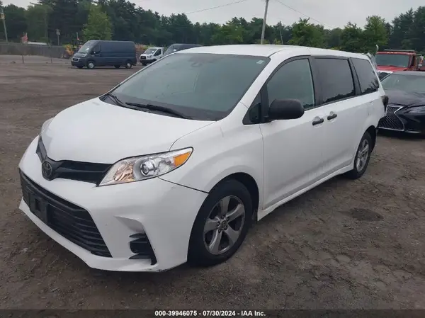 5TDZZ3DC4LS069441 2020 TOYOTA SIENNA - Image 2