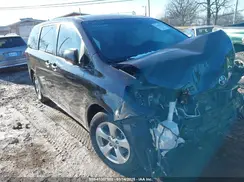 5TDZZ3DC5HS774580 2017 TOYOTA SIENNA