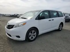5TDZZ3DC5HS819047 2017 TOYOTA SIENNA
