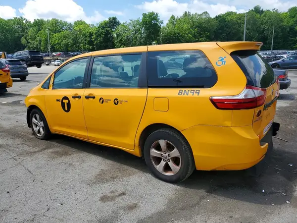 5TDZZ3DC5HS841176 2016 TOYOTA SIENNA - Image 2