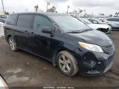 5TDZZ3DC5HS872380 2017 TOYOTA SIENNA