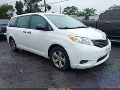 5TDZZ3DC5HS894623 2017 TOYOTA SIENNA