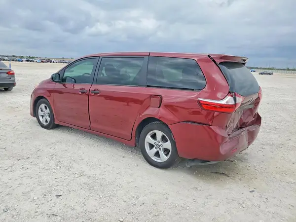 5TDZZ3DC5JS901978 2018 TOYOTA SIENNA - Image 2