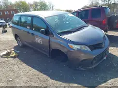 5TDZZ3DC5JS942420 2018 TOYOTA SIENNA