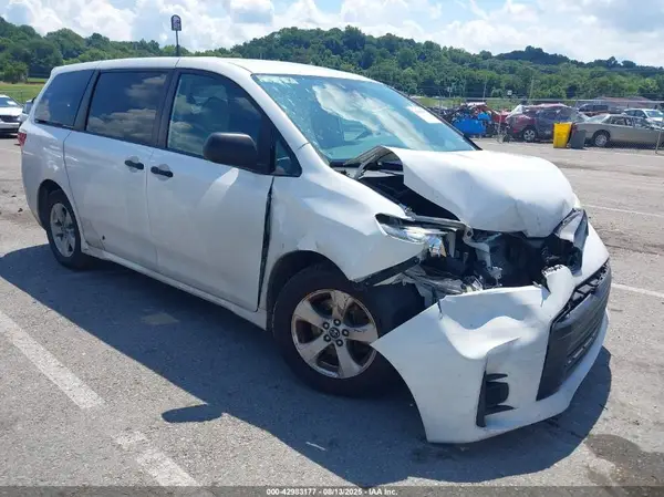 5TDZZ3DC5KS007559 2019 TOYOTA SIENNA - Image 1