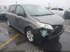 5TDZZ3DC5KS010008 2019 TOYOTA SIENNA