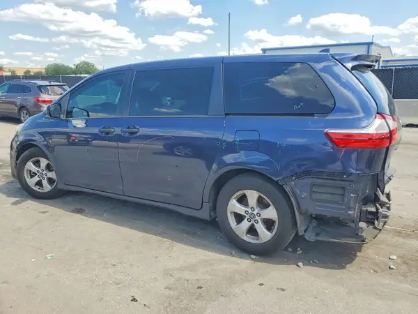5TDZZ3DC5KS982823 2019 TOYOTA SIENNA - Image 2