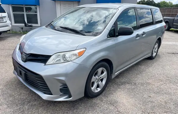 5TDZZ3DC5LS030793 2020 TOYOTA SIENNA - Image 2