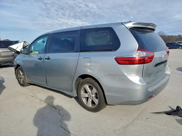 5TDZZ3DC5LS031670 2020 TOYOTA SIENNA - Image 2