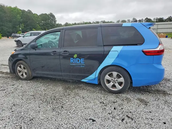 5TDZZ3DC5LS086605 2020 TOYOTA SIENNA - Image 2