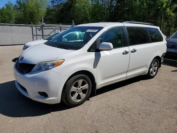 5TDZZ3DC6HS799584 2017 TOYOTA SIENNA - Image 1