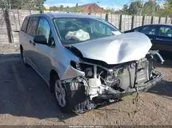 5TDZZ3DC6KS020952 2019 TOYOTA SIENNA