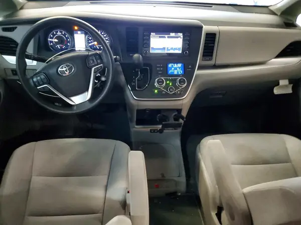 5TDZZ3DC6LS021665 2020 TOYOTA SIENNA - Image 8