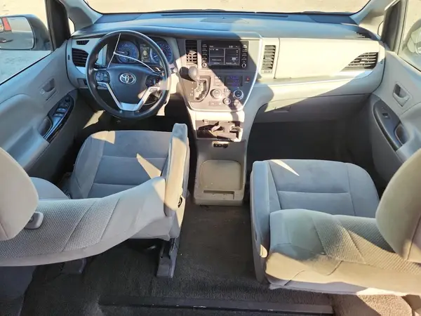 5TDZZ3DC6LS041771 2020 TOYOTA SIENNA - Image 8