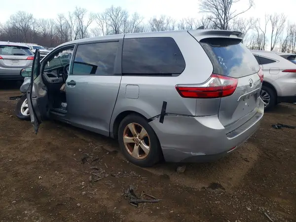 5TDZZ3DC6LS082790 2020 TOYOTA SIENNA - Image 2
