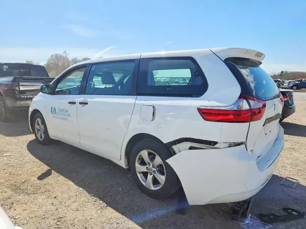 5TDZZ3DC7HS792207 2017 TOYOTA SIENNA - Image 2