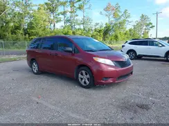 5TDZZ3DC7HS798668 2017 TOYOTA SIENNA