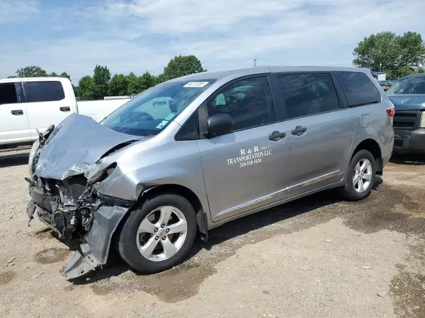 5TDZZ3DC7HS805392 2017 TOYOTA SIENNA - Image 1