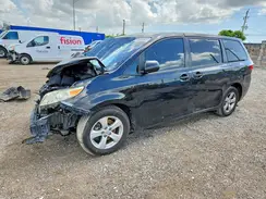 5TDZZ3DC7HS824251 2017 TOYOTA SIENNA