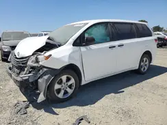 5TDZZ3DC7HS881839 2017 TOYOTA SIENNA