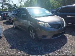 5TDZZ3DC7HS881985 2017 TOYOTA SIENNA