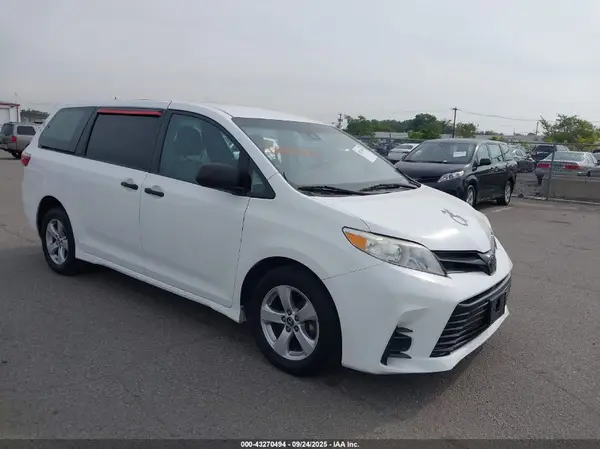 5TDZZ3DC7JS929541 2018 TOYOTA SIENNA - Image 1