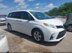 5TDZZ3DC7JS960725 2018 TOYOTA SIENNA