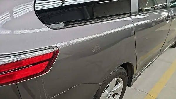 5TDZZ3DC7KS001956 2019 TOYOTA SIENNA - Image 8