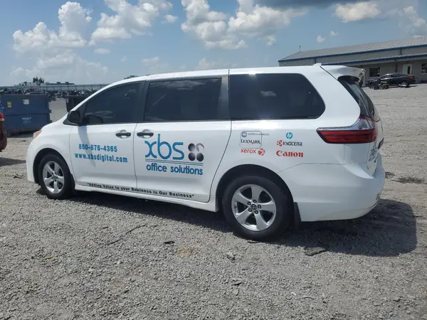 5TDZZ3DC7KS966686 2019 TOYOTA SIENNA - Image 2