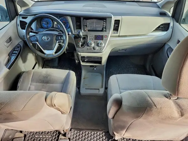 5TDZZ3DC7KS973377 2019 TOYOTA SIENNA - Image 8