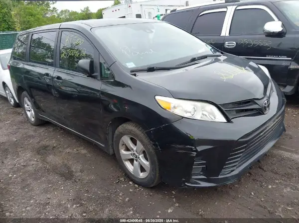 5TDZZ3DC7KS988560 2019 TOYOTA SIENNA - Image 1