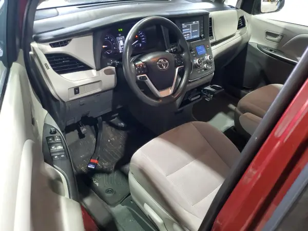 5TDZZ3DC7KS993564 2019 TOYOTA SIENNA - Image 8