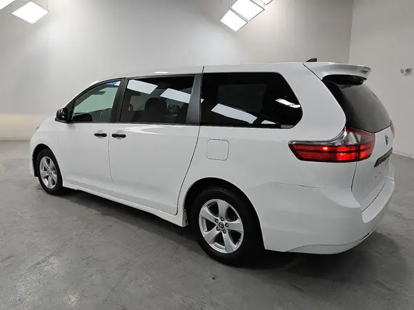 5TDZZ3DC7LS034442 2020 TOYOTA SIENNA - Image 2