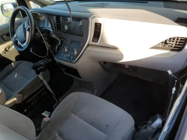 5TDZZ3DC7LS039902 2020 TOYOTA SIENNA - Image 8