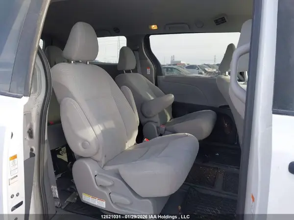 5TDZZ3DC7LS064685 2020 TOYOTA SIENNA - Image 8