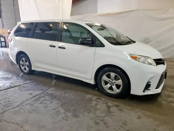 5TDZZ3DC7LS073709 2020 TOYOTA SIENNA - Image 2