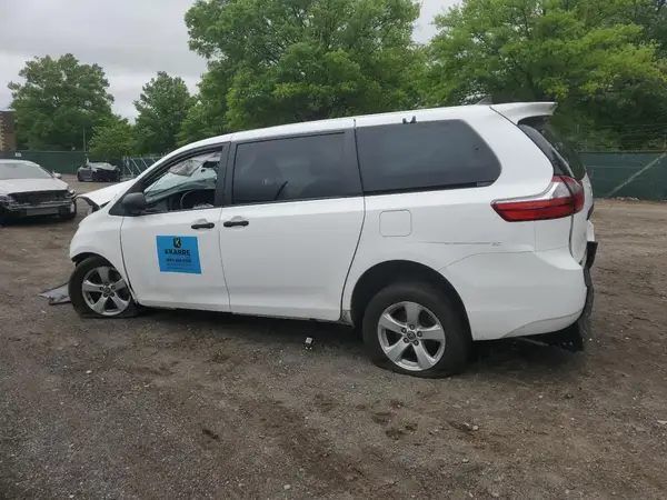 5TDZZ3DC7LS085679 2020 TOYOTA SIENNA - Image 2