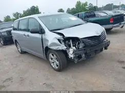 5TDZZ3DC8HS772354 2017 TOYOTA SIENNA