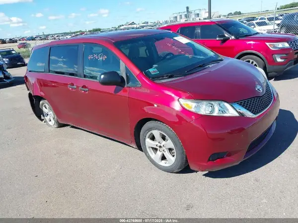 5TDZZ3DC8HS798145 2017 TOYOTA SIENNA