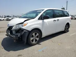 5TDZZ3DC8HS814330 2017 TOYOTA SIENNA