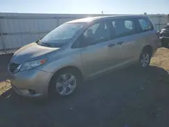 5TDZZ3DC8HS869022 2017 TOYOTA SIENNA