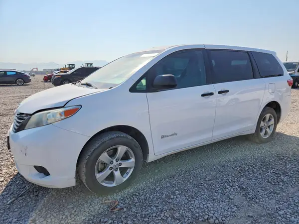 5TDZZ3DC8HS875841 2017 TOYOTA SIENNA - Image 1