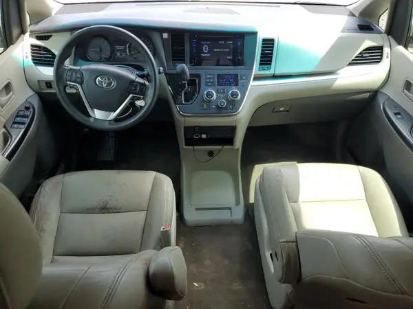 5TDZZ3DC8HS883518 2017 TOYOTA SIENNA - Image 8